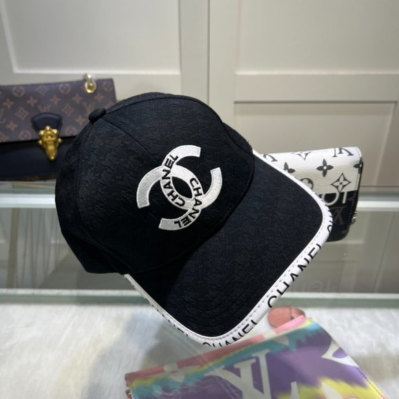 AUTHENTIC CHANEL Hats main image 5